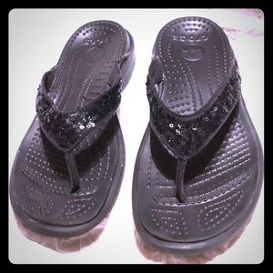 V sequin croc flip flops